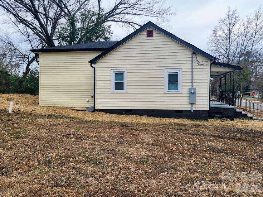 457 Fewell Street, Rock Hill, SC 29730.  MLS# CAR4337647, YatesRealty ID 3240. 