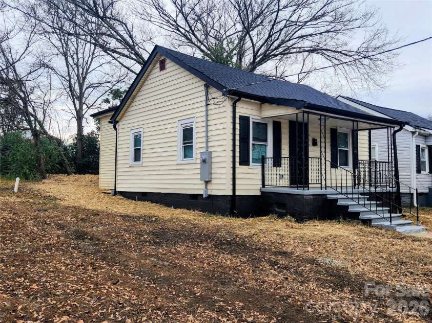 457 Fewell Street, Rock Hill, SC 29730.  MLS# CAR4337647, YatesRealty ID 3240. 