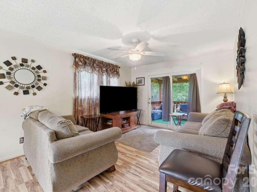 401 Grant Street, Spencer, NC 28027.  MLS# CAR4396306, YatesRealty ID 32400. 