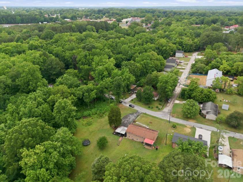 401 Grant Street, Spencer, NC 28027.  MLS# CAR4396306, YatesRealty ID 32400. 