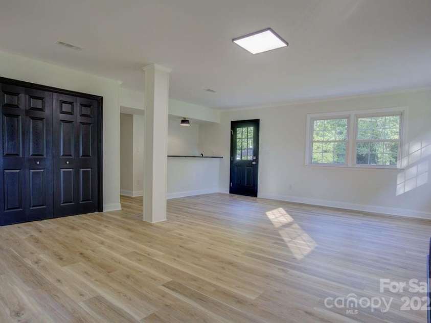 5900 Oakwielde Court, Mint Hill, NC 28227.  MLS# CAR4284428, YatesRealty ID 32400. 
