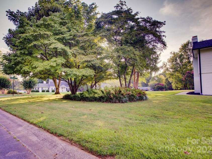 5900 Oakwielde Court, Mint Hill, NC 28227.  MLS# CAR4329157, YatesRealty ID 32400. 