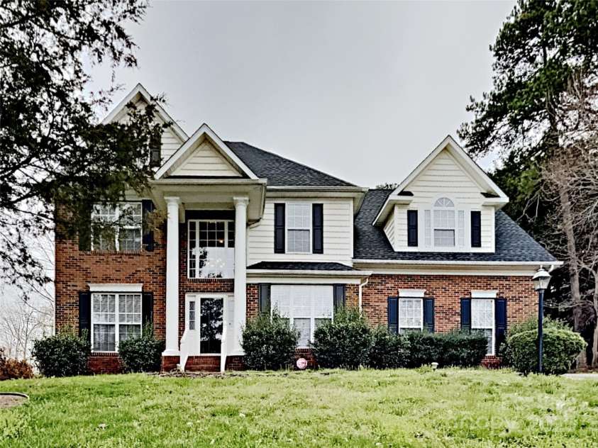 184 Rocky Knoll Court, Denver, NC 28037.  MLS# CAR4288385, YatesRealty ID 32402. Curb View