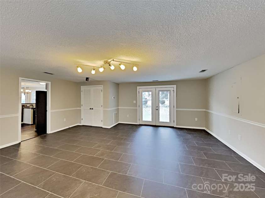 184 Rocky Knoll Court, Denver, NC 28037.  MLS# CAR4288385, YatesRealty ID 32402. Second Living Room