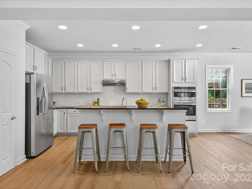 2416 River Oaks Drive, Waxhaw, NC 28173.  MLS# CAR4287585, YatesRealty ID 32403. 