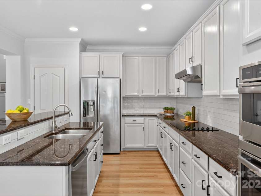 2416 River Oaks Drive, Waxhaw, NC 28173.  MLS# CAR4287585, YatesRealty ID 32403. 