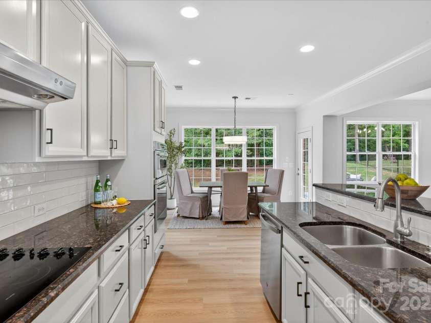 2416 River Oaks Drive, Waxhaw, NC 28173.  MLS# CAR4287585, YatesRealty ID 32403. 