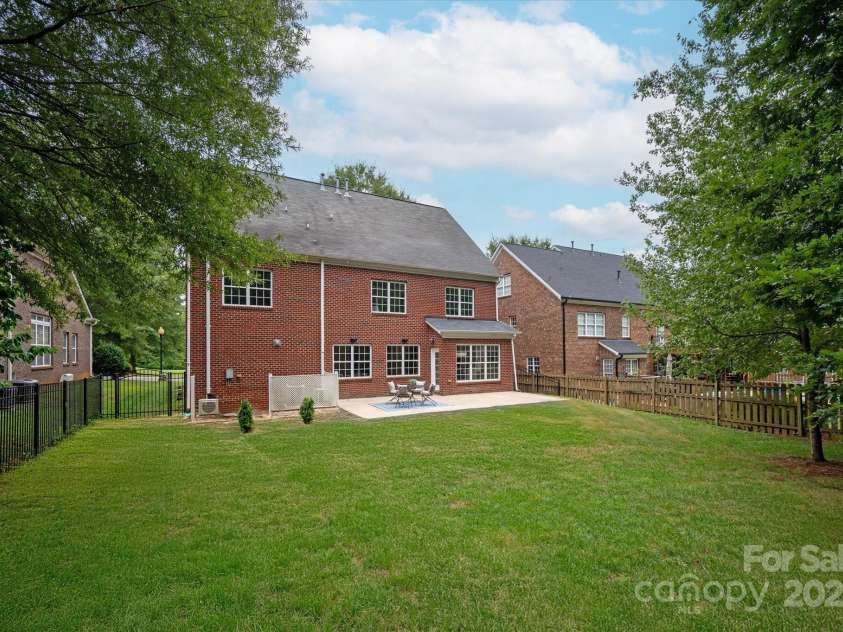 2416 River Oaks Drive, Waxhaw, NC 28173.  MLS# CAR4287585, YatesRealty ID 32403. 