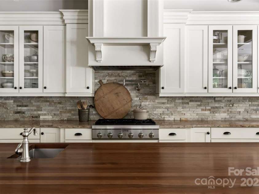 1415 Rosehill Drive, Waxhaw, NC 28173.  MLS# CAR4289502, YatesRealty ID 32404. 