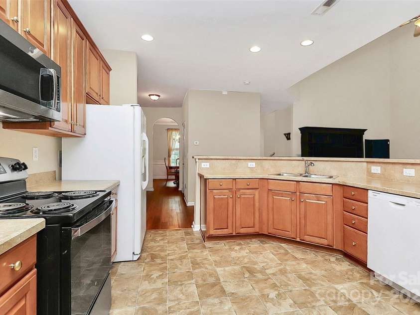 3161 Pine Bluff Way, Fort Mill, SC 29707.  MLS# CAR4289165, YatesRealty ID 32405. 