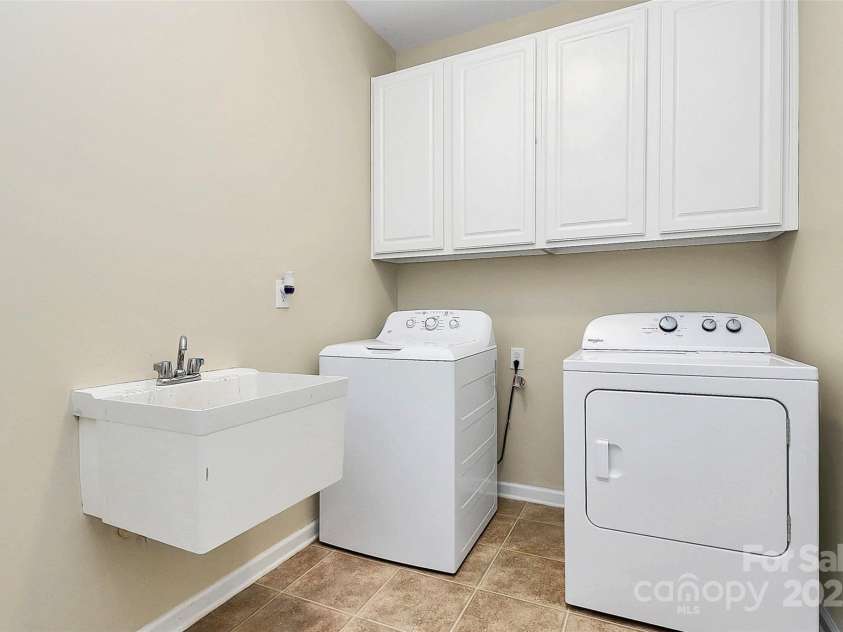 3161 Pine Bluff Way, Fort Mill, SC 29707.  MLS# CAR4289165, YatesRealty ID 32405. 
