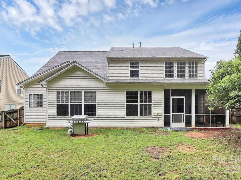3161 Pine Bluff Way, Fort Mill, SC 29707.  MLS# CAR4289165, YatesRealty ID 32405. 