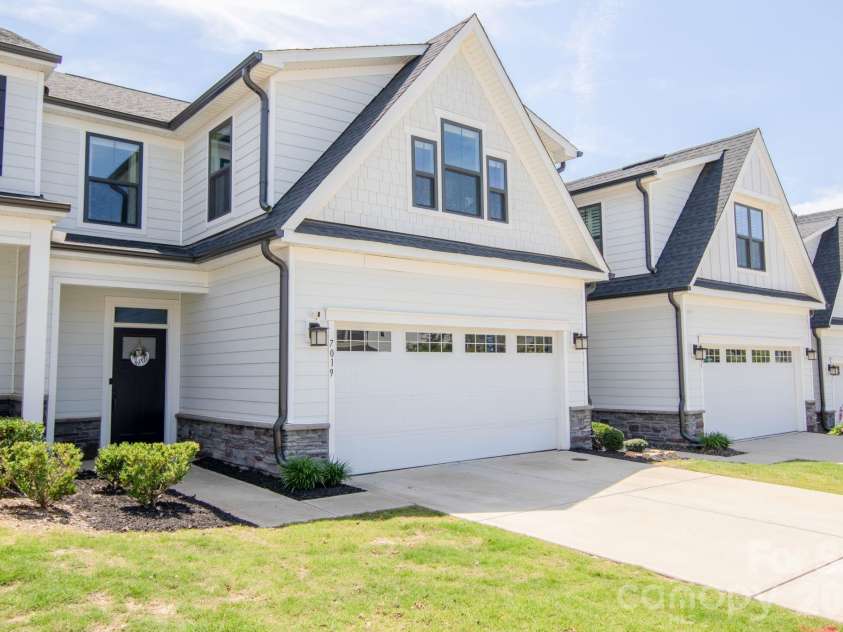 7019 Old Evergreen Parkway, Indian Trail, NC 28079.  MLS# CAR4390679, YatesRealty ID 32405. Welcome Home to this bright, beautiful TH
