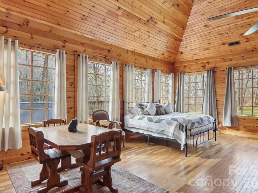 1012 Alarka Highlands Drive, Bryson City, NC 28713.  MLS# CAR4357105, YatesRealty ID 32406. 
