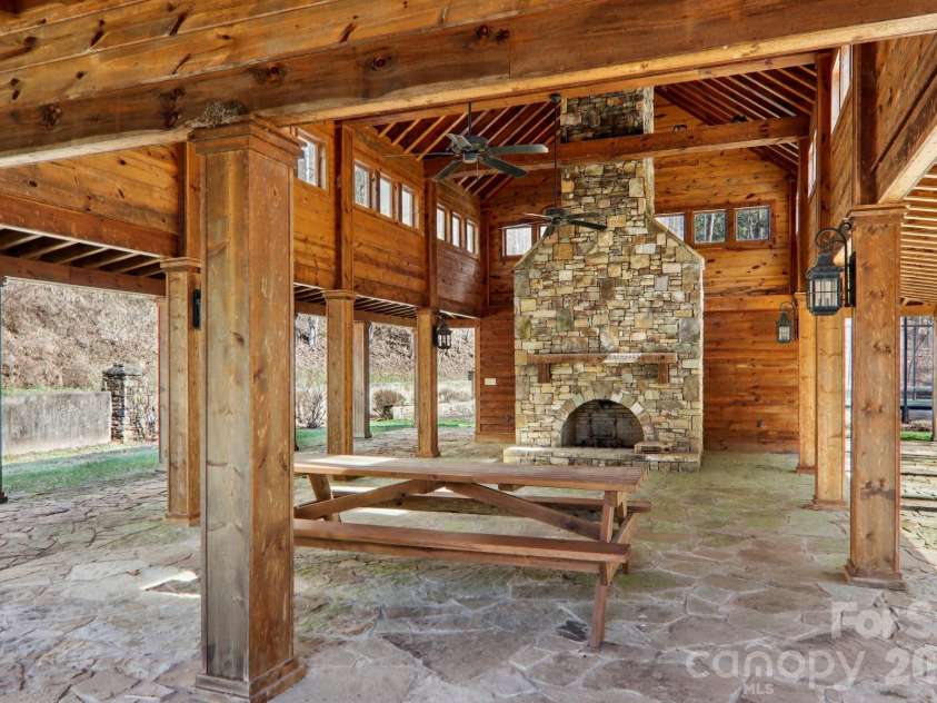 1012 Alarka Highlands Drive, Bryson City, NC 28713.  MLS# CAR4357105, YatesRealty ID 32406. 