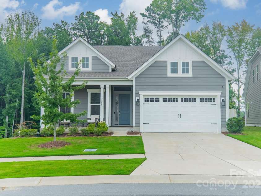 17150 Sand Bank Road, Charlotte, NC 28278.  MLS# CAR4290063, YatesRealty ID 32406. 