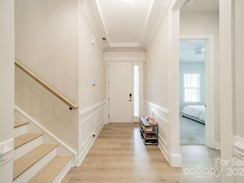 17150 Sand Bank Road, Charlotte, NC 28278.  MLS# CAR4290063, YatesRealty ID 32406. 