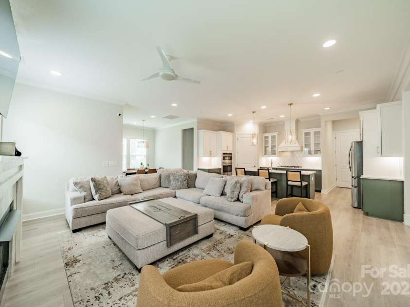 17150 Sand Bank Road, Charlotte, NC 28278.  MLS# CAR4290063, YatesRealty ID 32406. 