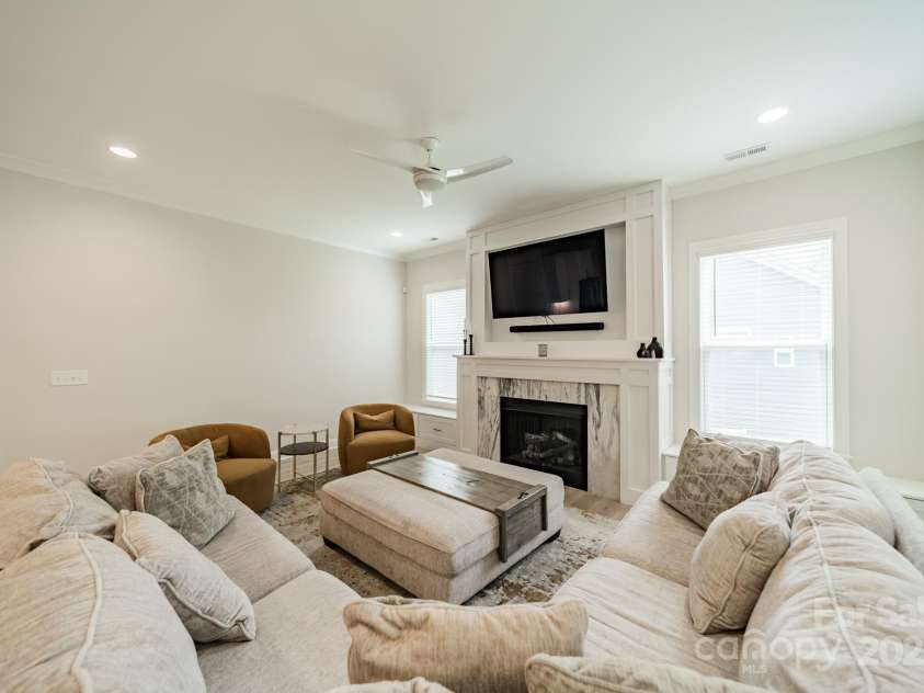 17150 Sand Bank Road, Charlotte, NC 28278.  MLS# CAR4290063, YatesRealty ID 32406. 