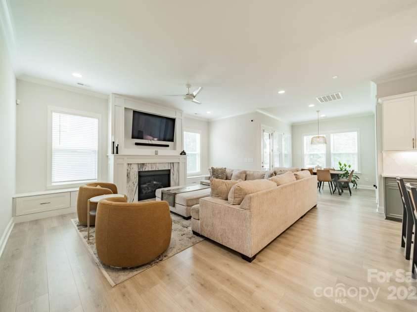 17150 Sand Bank Road, Charlotte, NC 28278.  MLS# CAR4290063, YatesRealty ID 32406. 