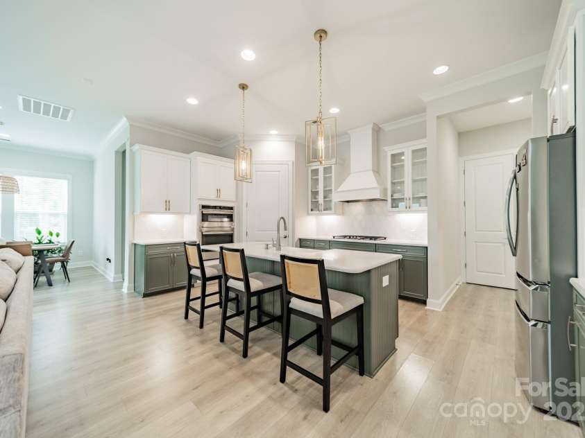 17150 Sand Bank Road, Charlotte, NC 28278.  MLS# CAR4290063, YatesRealty ID 32406. 