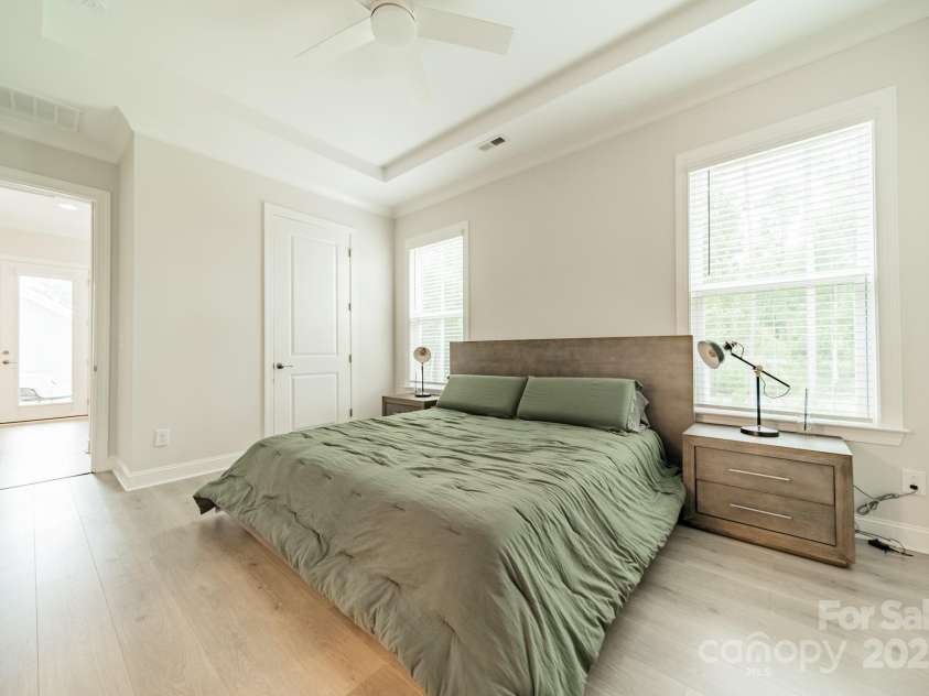 17150 Sand Bank Road, Charlotte, NC 28278.  MLS# CAR4290063, YatesRealty ID 32406. 