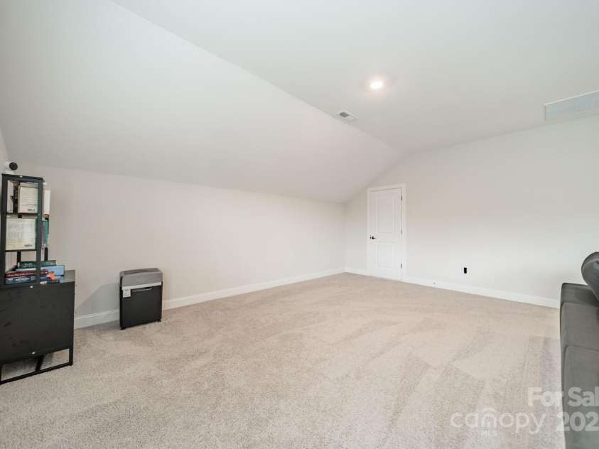 17150 Sand Bank Road, Charlotte, NC 28278.  MLS# CAR4290063, YatesRealty ID 32406. 