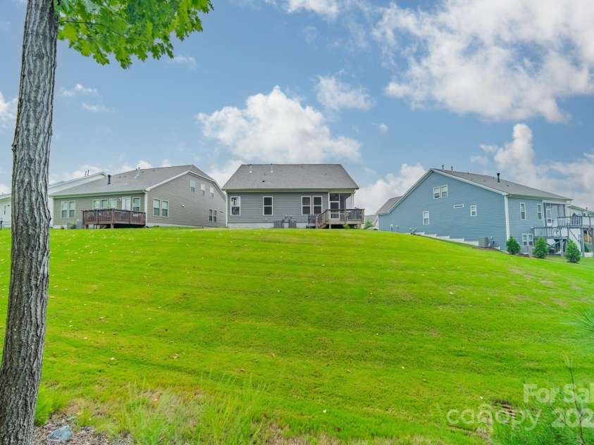 17150 Sand Bank Road, Charlotte, NC 28278.  MLS# CAR4290063, YatesRealty ID 32406. 