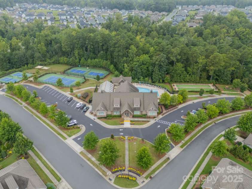 17150 Sand Bank Road, Charlotte, NC 28278.  MLS# CAR4290063, YatesRealty ID 32406. 