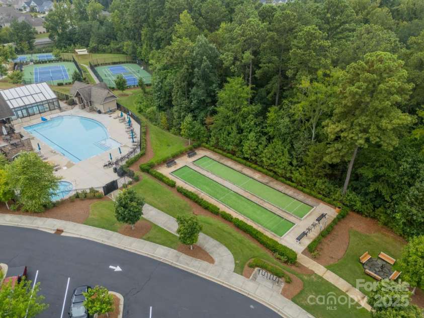 17150 Sand Bank Road, Charlotte, NC 28278.  MLS# CAR4290063, YatesRealty ID 32406. 