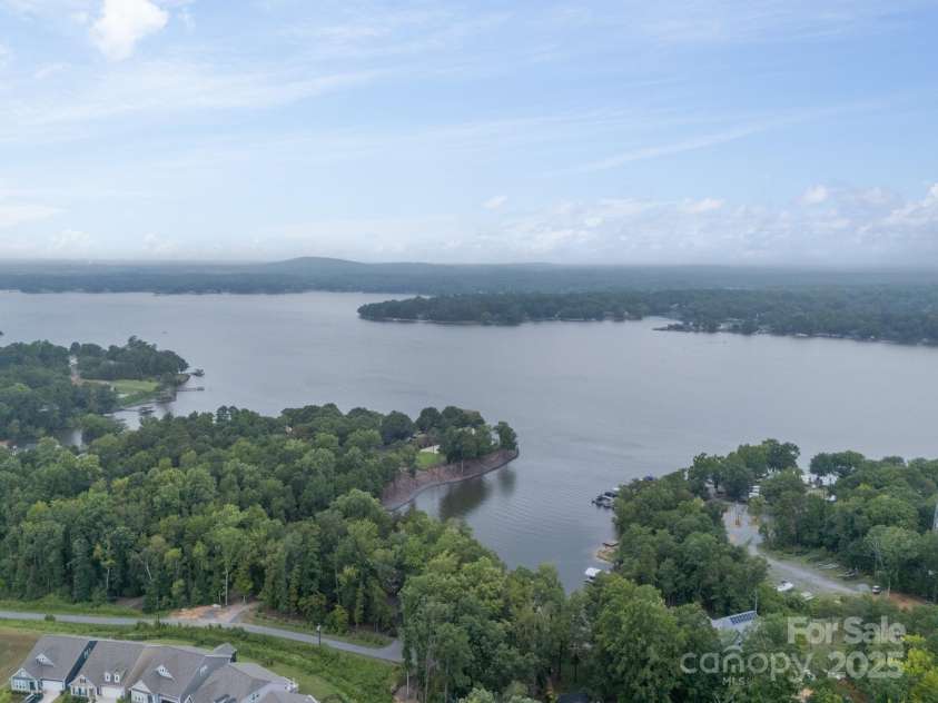 17150 Sand Bank Road, Charlotte, NC 28278.  MLS# CAR4290063, YatesRealty ID 32406. 