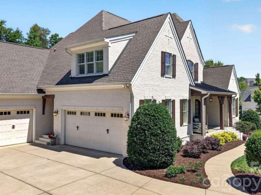 18027 Shearer Road, Davidson, NC 28036.  MLS# CAR4394599, YatesRealty ID 32407. 
