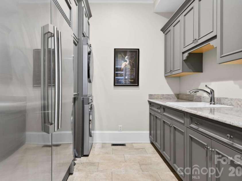 18027 Shearer Road, Davidson, NC 28036.  MLS# CAR4394599, YatesRealty ID 32407. 