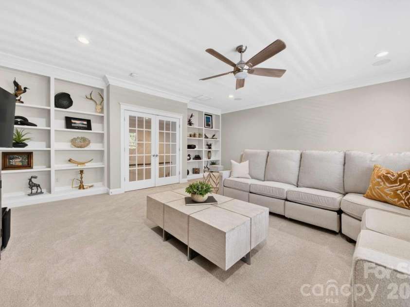18027 Shearer Road, Davidson, NC 28036.  MLS# CAR4394599, YatesRealty ID 32407. 