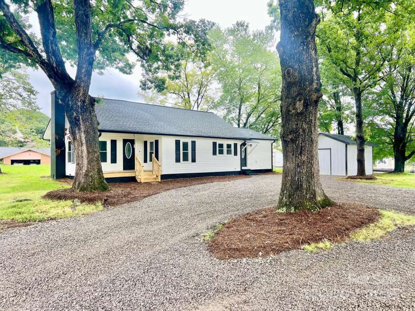 5665 NC Hwy 90 Highway, Hiddenite, NC 28636.  MLS# CAR4290476, YatesRealty ID 32407. 
