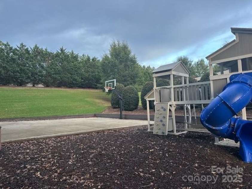 409 Garden Grove Road, Fort Mill, SC 29708.  MLS# CAR4290523, YatesRealty ID 32408. Basketball court
