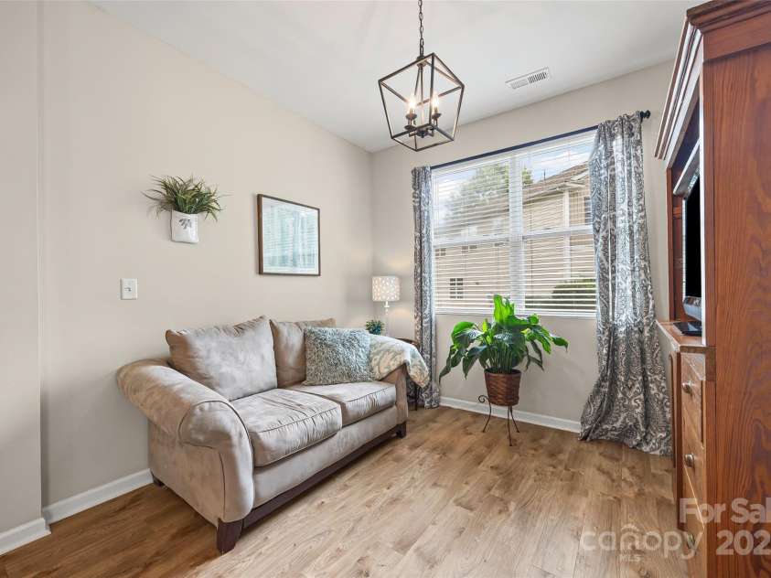 409 Garden Grove Road, Fort Mill, SC 29708.  MLS# CAR4290523, YatesRealty ID 32408. Family room