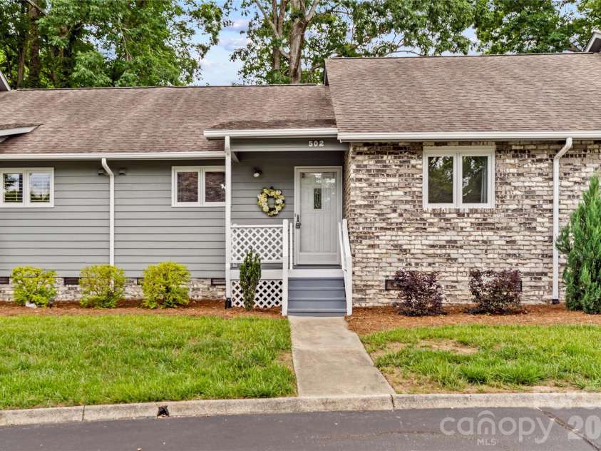 502 Wellington Hills Circle, Salisbury, NC 28147.  MLS# CAR4390526, YatesRealty ID 32408. 