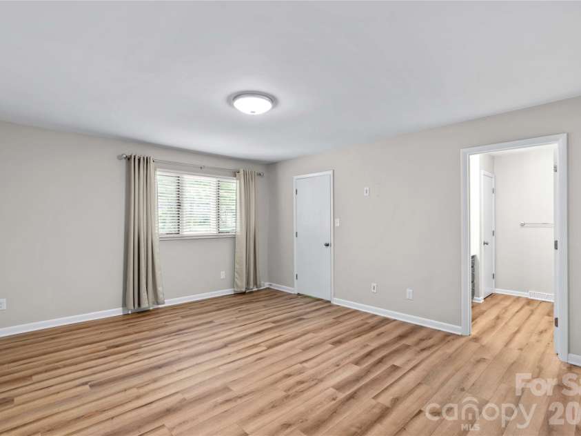 502 Wellington Hills Circle, Salisbury, NC 28147.  MLS# CAR4390526, YatesRealty ID 32408. 