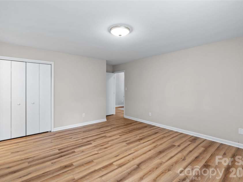 502 Wellington Hills Circle, Salisbury, NC 28147.  MLS# CAR4390526, YatesRealty ID 32408. 