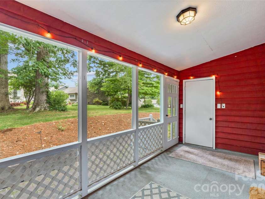 502 Wellington Hills Circle, Salisbury, NC 28147.  MLS# CAR4390526, YatesRealty ID 32408. 