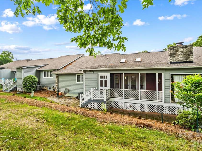 502 Wellington Hills Circle, Salisbury, NC 28147.  MLS# CAR4390526, YatesRealty ID 32408. 