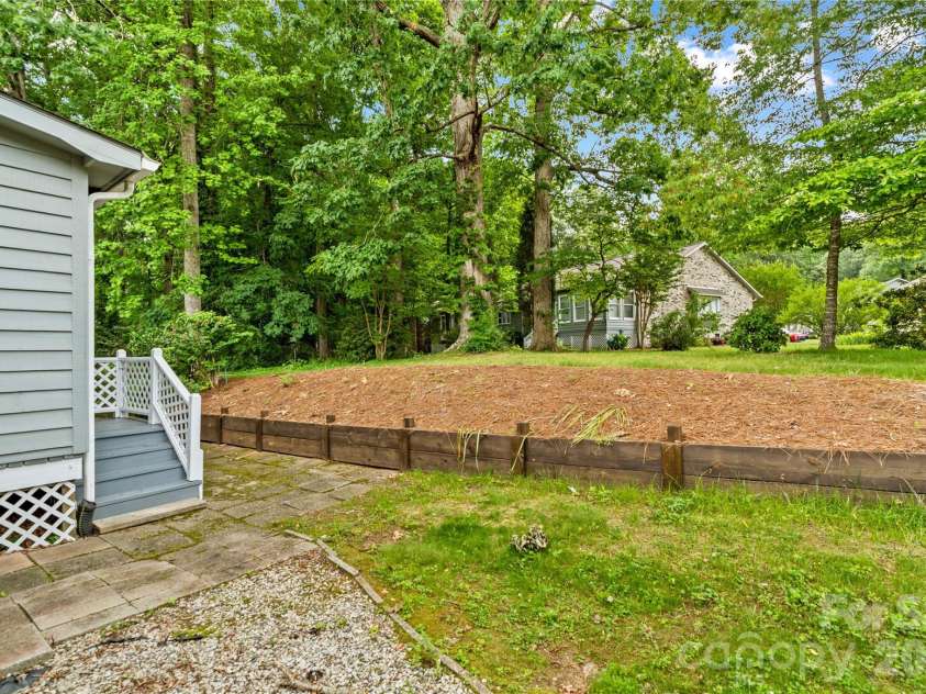 502 Wellington Hills Circle, Salisbury, NC 28147.  MLS# CAR4390526, YatesRealty ID 32408. 