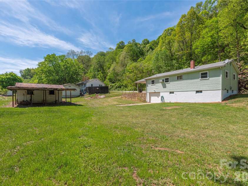 1140 Groundhog Road, Canton, NC 28716.  MLS# CAR4373723, YatesRealty ID 32409. 
