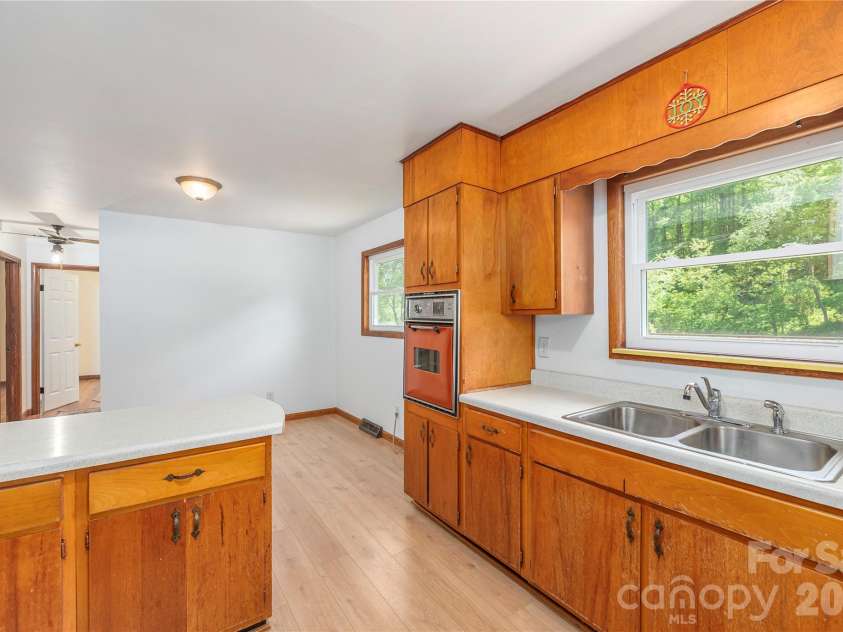 1140 Groundhog Road, Canton, NC 28716.  MLS# CAR4373723, YatesRealty ID 32409. 
