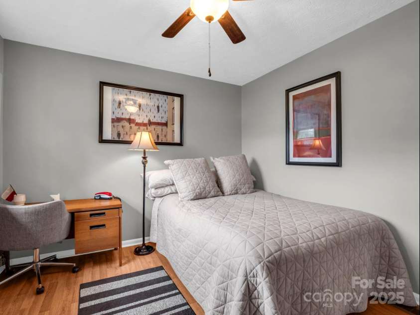 1286 Glenheath Drive, Hendersonville, NC 28791.  MLS# CAR4291667, YatesRealty ID 32409. 