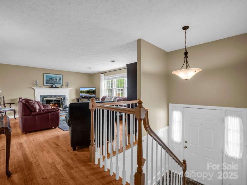 1286 Glenheath Drive, Hendersonville, NC 28791.  MLS# CAR4291667, YatesRealty ID 32409. 