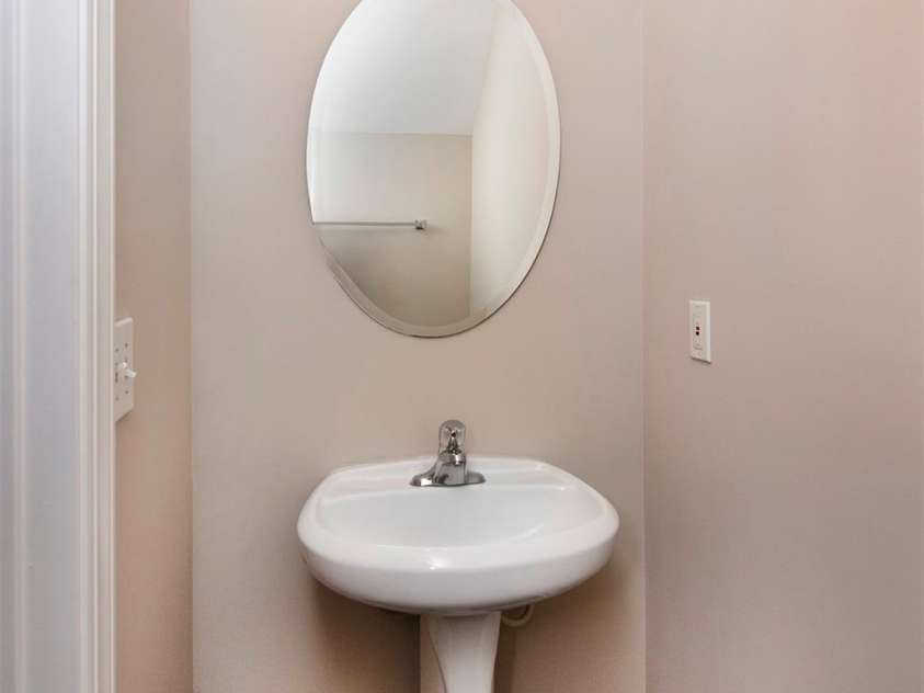 2425 Ryerson Court, Charlotte, NC 28213.  MLS# CAR4335822, YatesRealty ID 3241. 