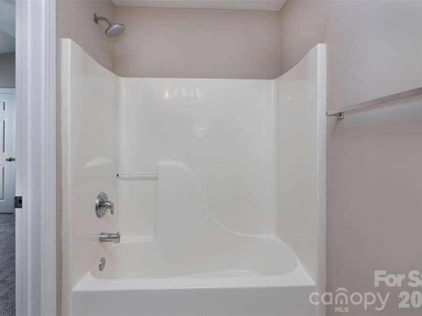 2425 Ryerson Court, Charlotte, NC 28213.  MLS# CAR4335822, YatesRealty ID 3241. 