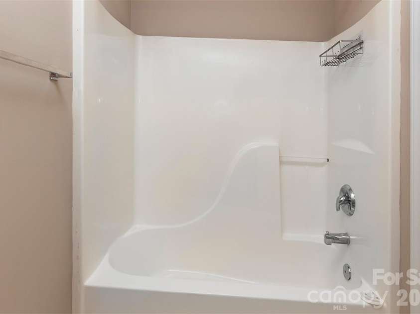 2425 Ryerson Court, Charlotte, NC 28213.  MLS# CAR4335822, YatesRealty ID 3241. 